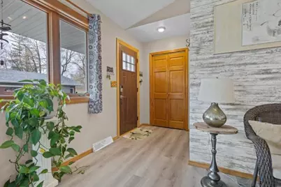 616 Neenah Avenue, Sturgeon Bay, WI 54235 - Photo 9
