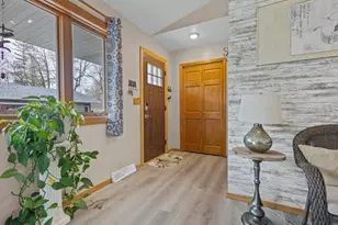 616 Neenah Ave, Sturgeon Bay, WI 54235 - Photo 9