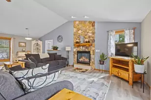 616 Neenah Ave, Sturgeon Bay, WI 54235 - Photo 11