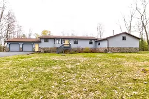 W1724 River Oaks Dr, Marinette, WI 54143 - Photo 49