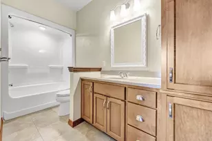 2206 Blue Stem Ln, De Pere, WI 54115 - Photo 17