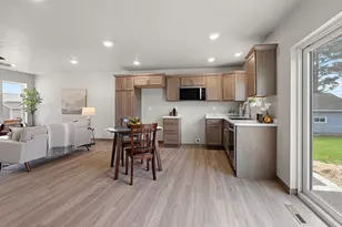 112 Law St, New London, WI 54961 - Photo 13