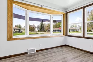 1432 Evans St, Oshkosh, WI 54901 - Photo 5