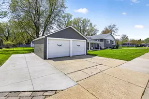 1432 Evans St, Oshkosh, WI 54901 - Photo 35