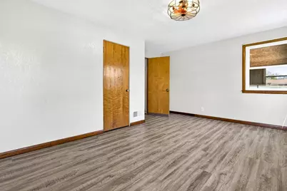 1432 Evans Street, Oshkosh, WI 54901 - Photo 13