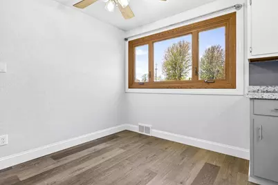 1432 Evans Street, Oshkosh, WI 54901 - Photo 11