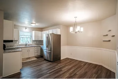 2220 Glendale Avenue, Green Bay, WI 54303 - Photo 7