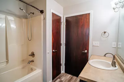 2220 Glendale Avenue, Green Bay, WI 54303 - Photo 19