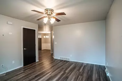 2220 Glendale Avenue, Green Bay, WI 54303 - Photo 3