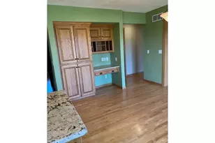 W5912 Blue Bonnet Dr, Appleton, WI 54915 - Photo 7