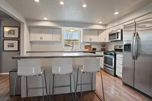 1512 Cormier Rd, Green Bay, WI 54313 - Photo 9