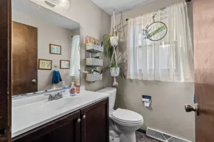2401 E Calumet St, Appleton, WI 54915 - Photo 7