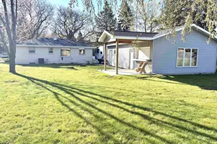 916 London St, Menasha, WI 54952 - Photo 7