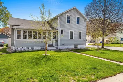 933 Lawrence Street, Appleton, WI 54914 - Photo 1