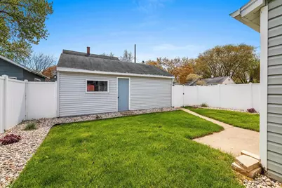 933 Lawrence Street, Appleton, WI 54914 - Photo 41