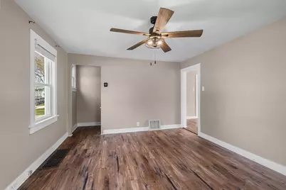 933 Lawrence Street, Appleton, WI 54914 - Photo 21