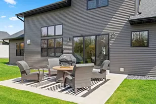 2212 Goblet Ln, De Pere, WI 54115 - Photo 5