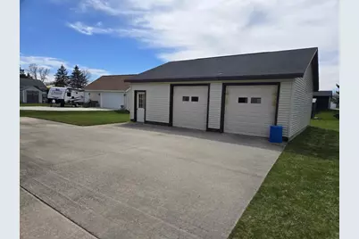 2020 Herman Road, Manitowoc, WI 54220 - Photo 3