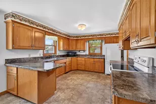 2101 Welhouse Dr, Kaukauna, WI 54130 - Photo 11