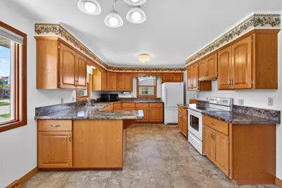 2101 Welhouse Drive, Kaukauna, WI 54130 - Photo 9