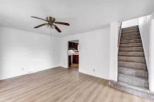 206 W 4th St, Kaukauna, WI 54130 - Photo 5