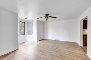 206 W 4th St, Kaukauna, WI 54130 - Photo 9