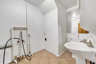 206 W 4th St, Kaukauna, WI 54130 - Photo 17