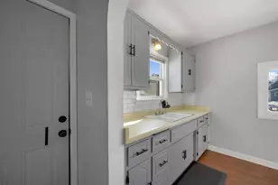 817 Elm St, De Pere, WI 54115 - Photo 15