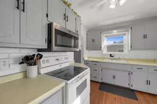 817 Elm St, De Pere, WI 54115 - Photo 11