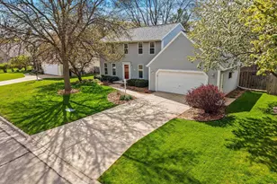 809 Spooner Ct, De Pere, WI 54115 - Photo 3