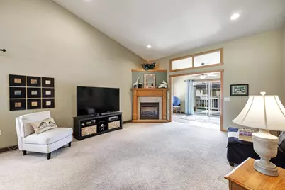 1241 Prairie Falcon Trail, Green Bay, WI 54313 - Photo 7