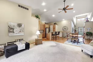 1241 Prairie Falcon Trail, Green Bay, WI 54313 - Photo 9