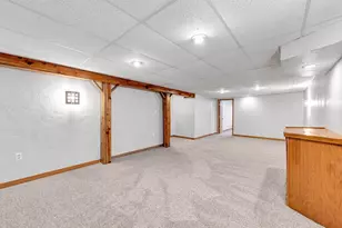 2658 Greenbrier Rd, Green Bay, WI 54311 - Photo 21