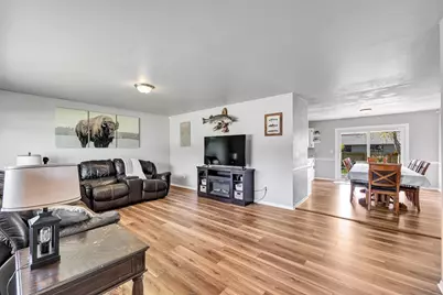 2658 Greenbrier Road, Green Bay, WI 54311 - Photo 5