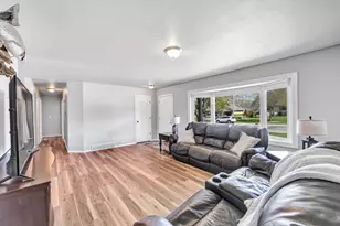 2658 Greenbrier Rd, Green Bay, WI 54311 - Photo 7