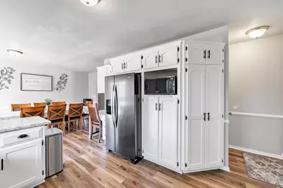 2658 Greenbrier Road, Green Bay, WI 54311 - Photo 9