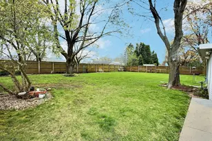 425 Glendale Ave, Oshkosh, WI 54901 - Photo 17