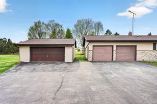 N5782 Fairview Rd, Fond du Lac, WI 54937 - Photo 3
