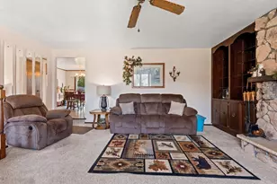 2218 Town Hall Rd, Green Bay, WI 54311 - Photo 5