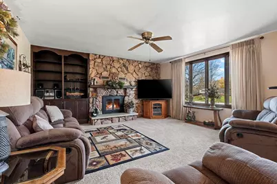 2218 Town Hall Road, Green Bay, WI 54311 - Photo 7