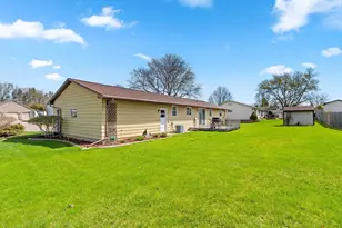 2218 Town Hall Rd, Green Bay, WI 54311 - Photo 37