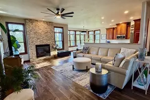 2187 Palmer Dr, Green Bay, WI 54311 - Photo 9