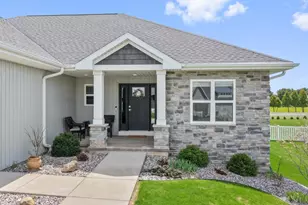 3492 Mayapple Dr, Green Bay, WI 54311 - Photo 3