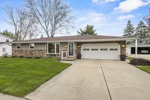 1698 Nancy Ave, Green Bay, WI 54303 - Photo 3
