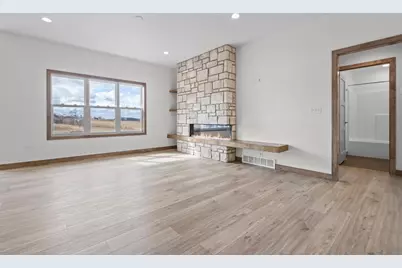 W225 Sunset View Circle, Kaukauna, WI 54130 - Photo 11