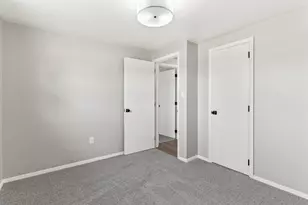 838 Marydale Dr, Green Bay, WI 54313 - Photo 15