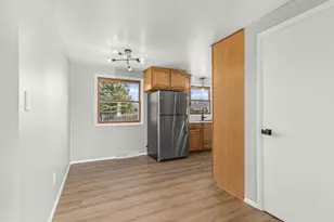 838 Marydale Dr, Green Bay, WI 54313 - Photo 5