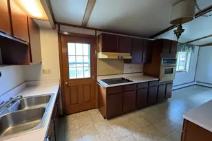 350 Kleeman Ct, Shawano, WI 54166 - Photo 5