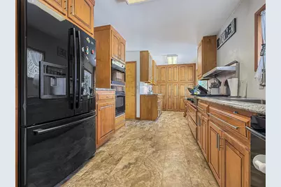 929 Edgewood Circle, Marinette, WI 54143 - Photo 9