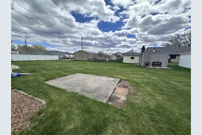 124 Cecil Street, Neenah, WI 54952 - Photo 7